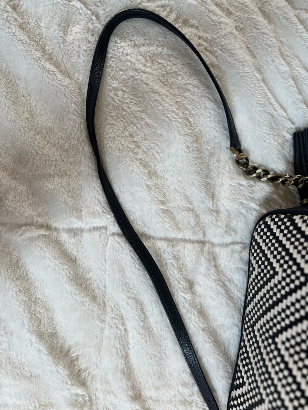 Michael Kors Black and White Woven Chevron Crossbody - Picture 3 of 5